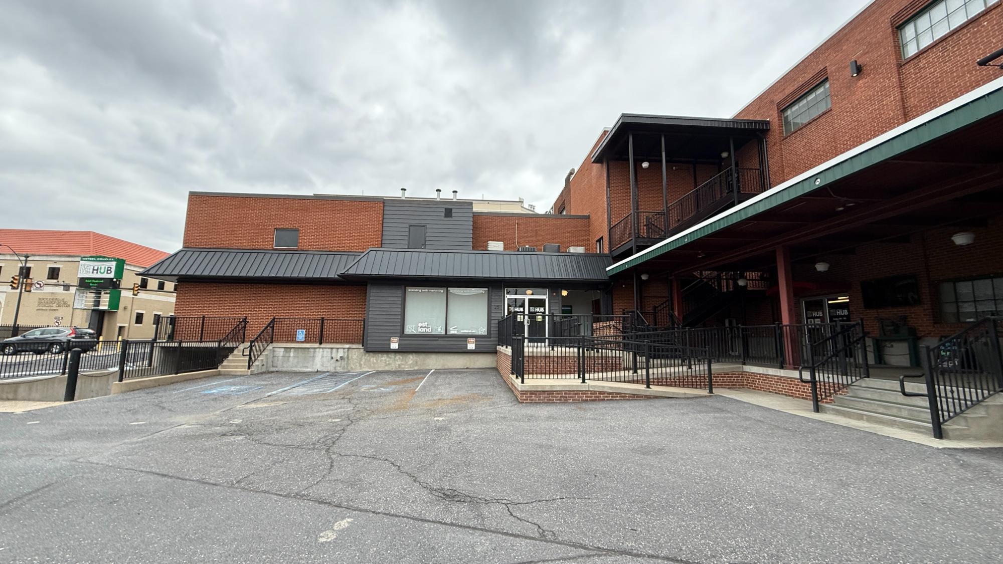 Front view of the Wall Residences office in Harrisonburg