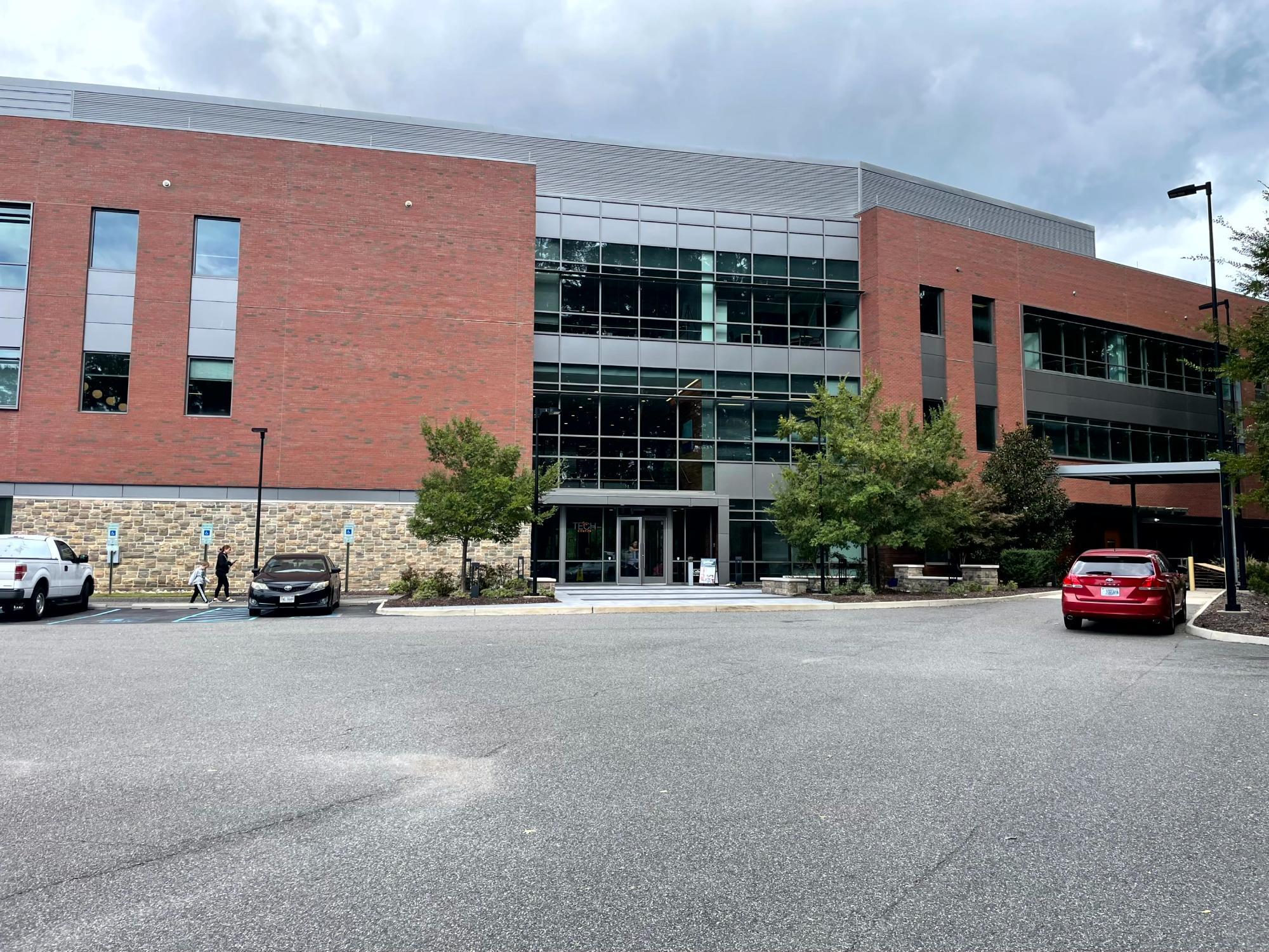 Front view of the Wall Residences office in  Newport News